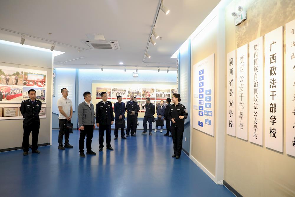 9326797da8404b96b22d5d8349d575f9.jpg 9326797da8404b96b22d5d8349d575f9.jpg