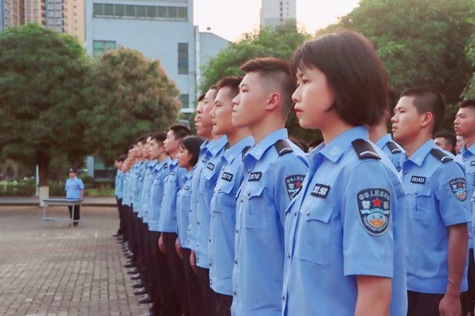 0fbb9348136c400d953e26e0f0ba4898.jpg 0fbb9348136c400d953e26e0f0ba4898.jpg