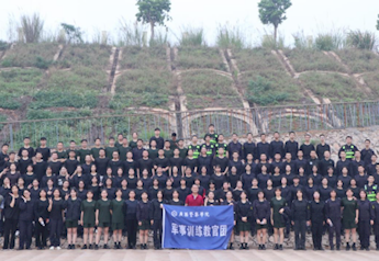 学校军事训练教官团(五合校区)　开展第二阶段考核活动