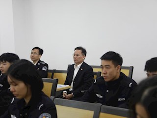 学校开展集中听课活动